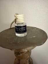 Load image into Gallery viewer, Linen scented car diffuser