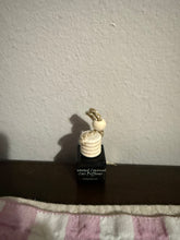 Load image into Gallery viewer, Toasted coconut car diffuser