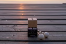 Load image into Gallery viewer, Lakeside scented car diffuser